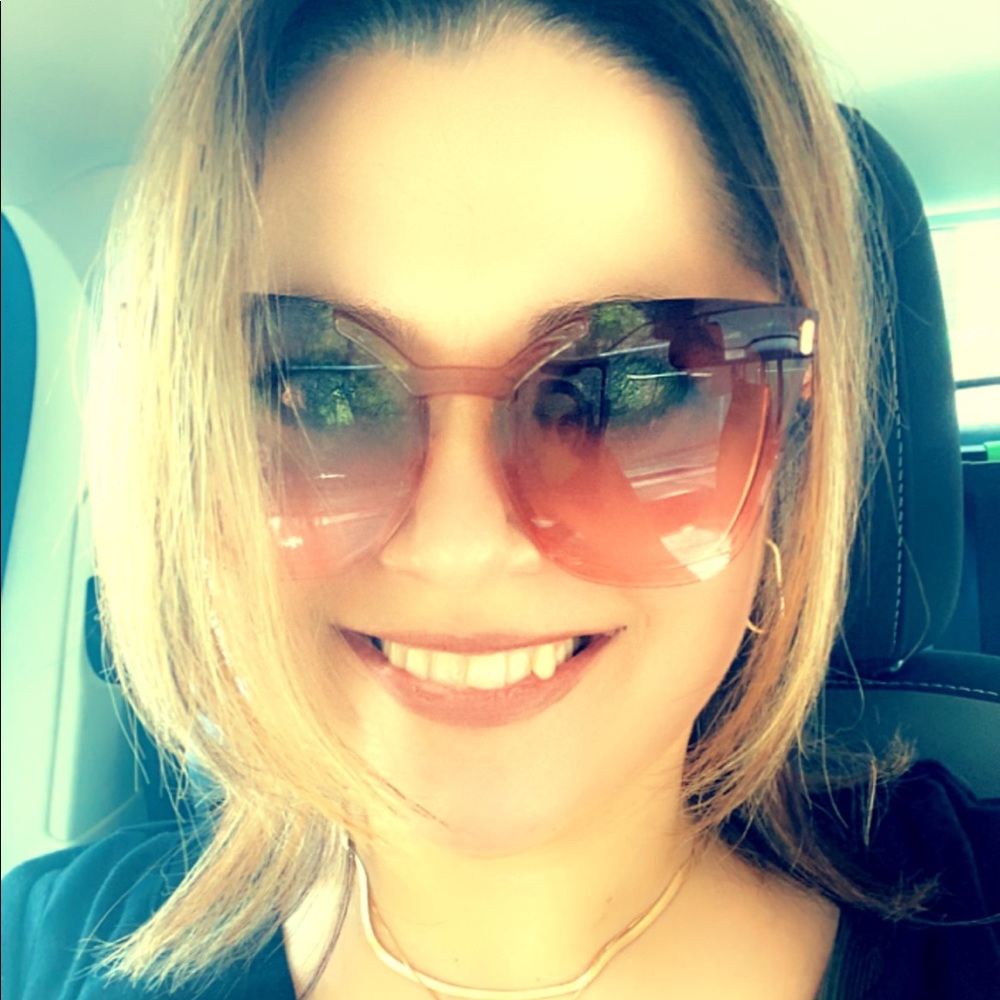 Meet your Posher, Kimi